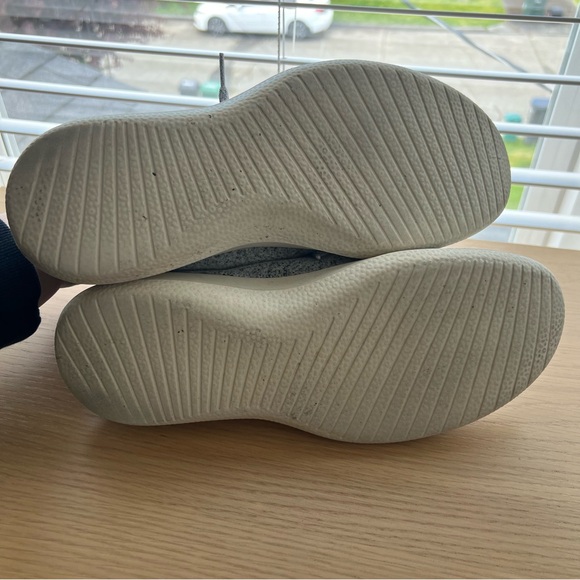 Allbirds Wool Runners in Grey - Picture 7 of 7